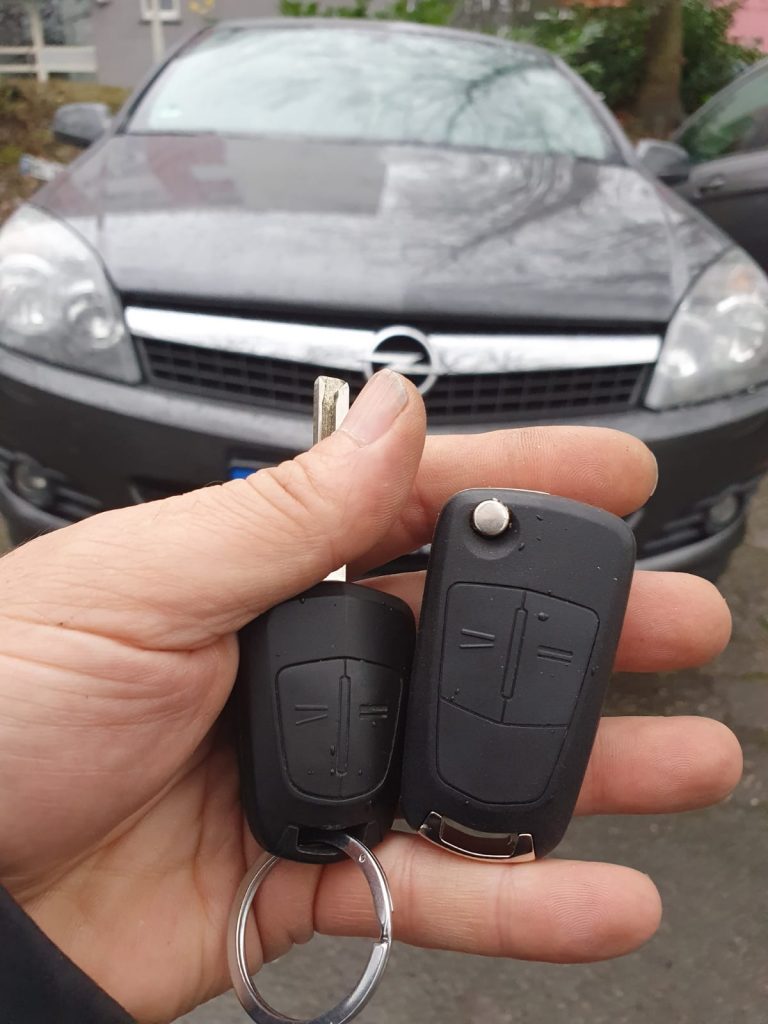 Opel Fahrzeugschlüssel Autoschlüssel nachmachen lassen